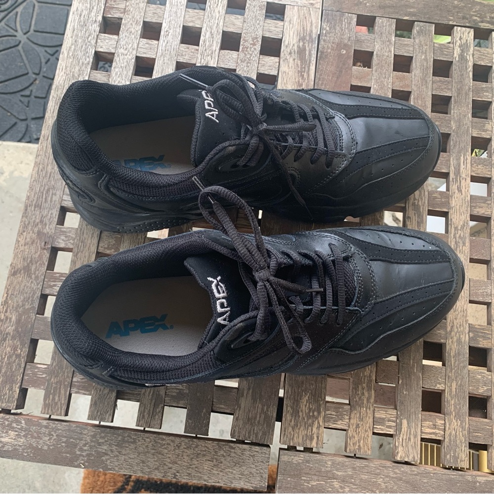 Apex Athletic Shoes size 12 M